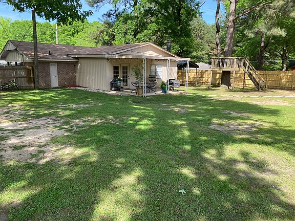3rd image of 103 McKnight Dr
