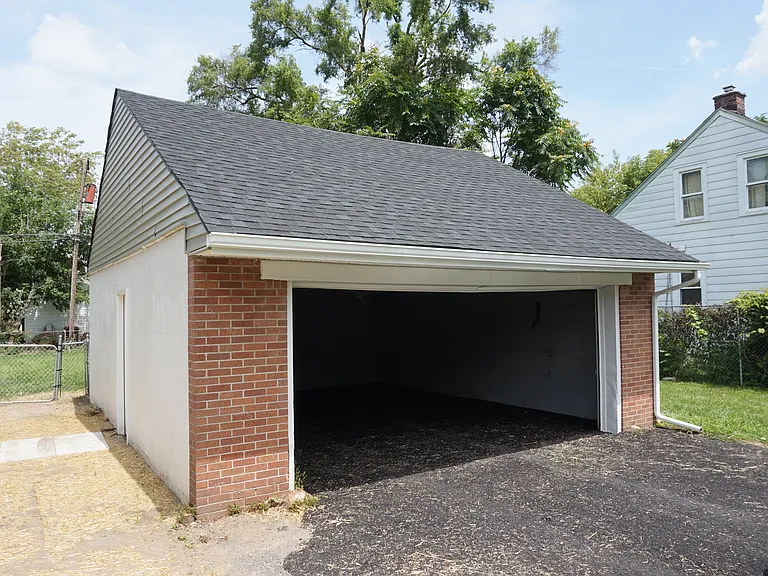 26936 Ross St — Photo 3