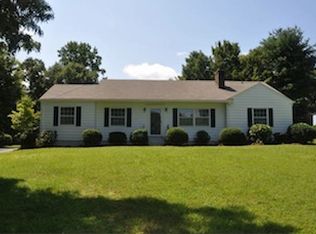 4136 Old Vineyard Rd, Winston Salem, NC 27104