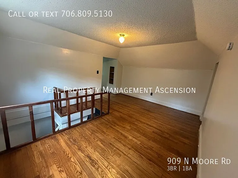 909 N Moore Rd — Photo 23