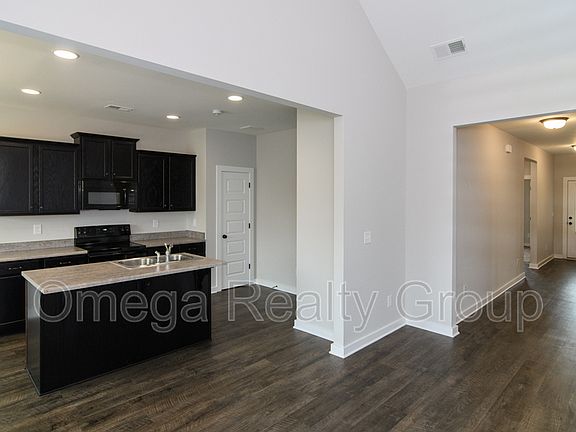 5th image of 8003 Shadesbrook Dr
