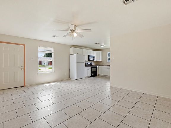 3rd image of 614 Barbier Ave