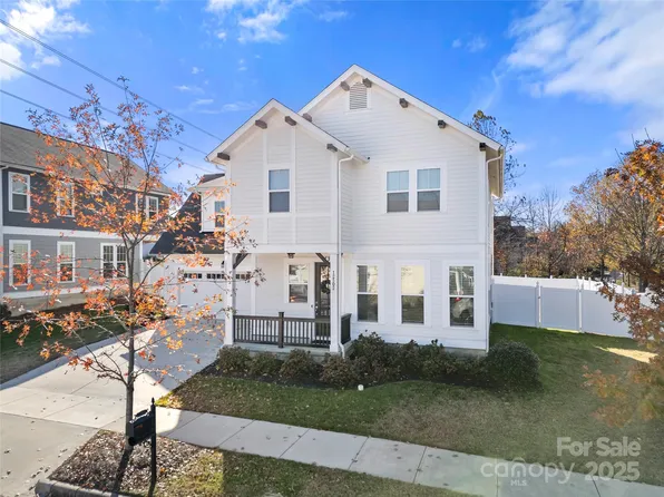 12502 Stonebriar Ridge Dr, Davidson, NC 28036