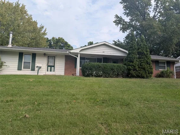 45 Dorchester Dr, Belleville, IL 62223