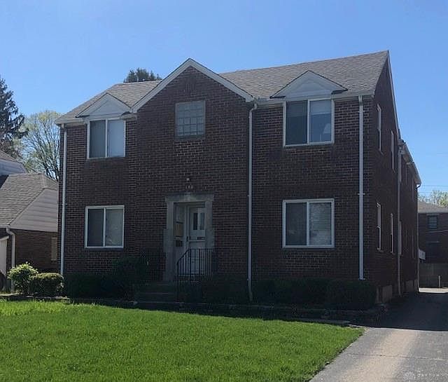 1st image of 130 E Dorothy Ln