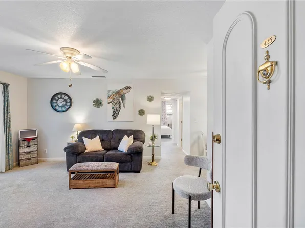 101 E Mcnab Road #425, Pompano Beach, FL 33060