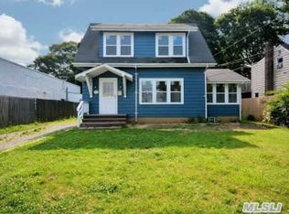 2033 Beech St, Wantagh, NY 11793