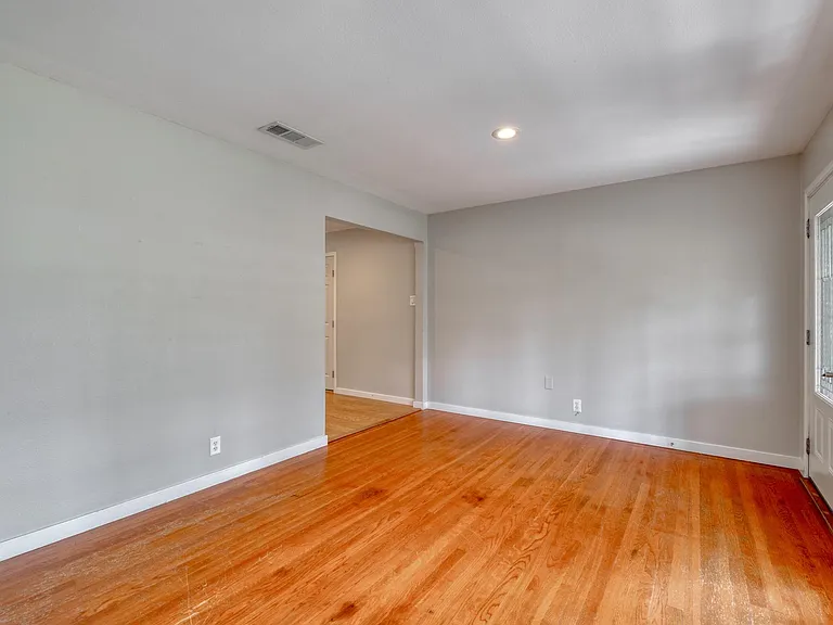 8202 Polar Dr — Photo 6