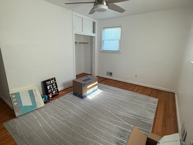 8015 Carlton St — Photo 22