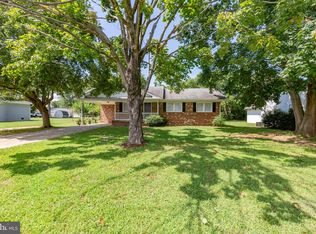 333 Santa Maria Ave, Colonial Beach, VA 22443