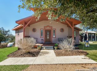 3811 Potters Creek Rd, Canyon Lake, TX 78133