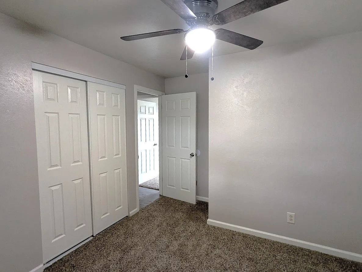 14240 E 22nd Pl — Photo 3