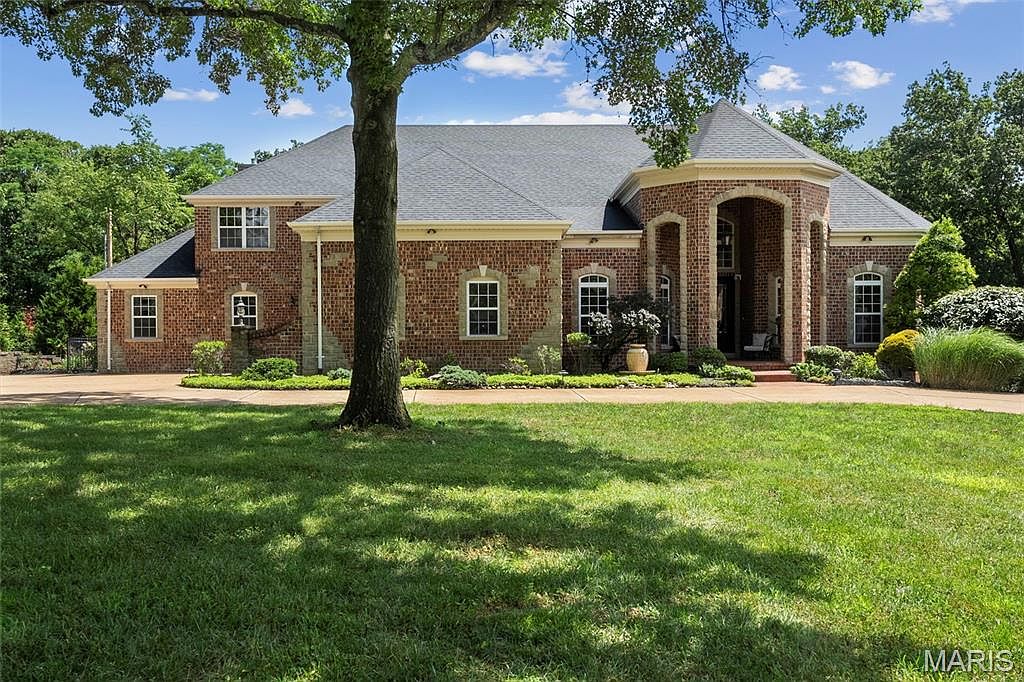 11 Summerhill Ln, Chesterfield, MO 63017 | Zillow