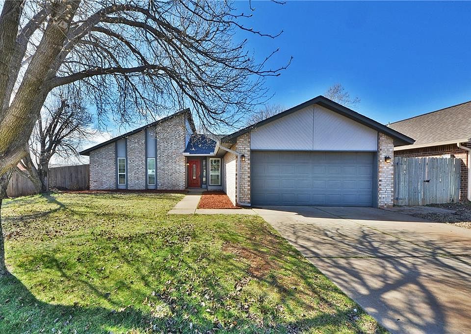 1st image of 2617 Redwood Ln