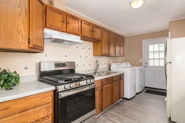 22 Wren Rd — Photo 3
