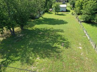 304 E Crump St, Saint Jo, TX 76265