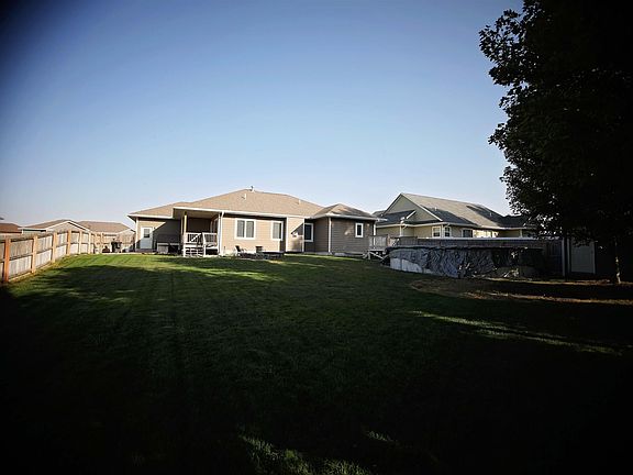 2nd image of 312 W Creek Dr