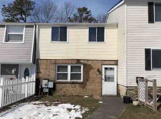 224 Hill Rise, Calverton, NY 11933