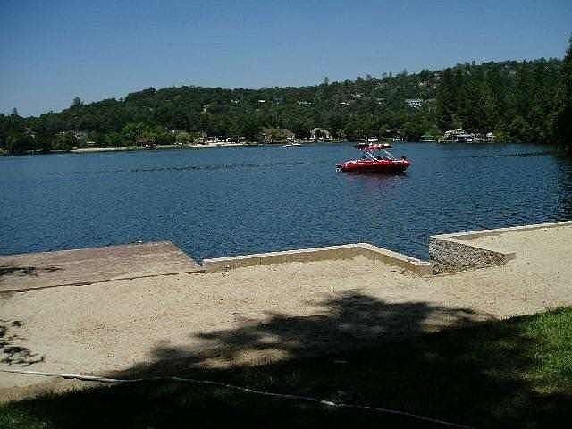 1st image of 13200 Roadrunner Ct