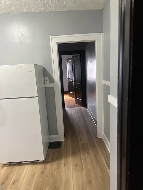 1 bed, 900 sqft, $950 — Photo 3