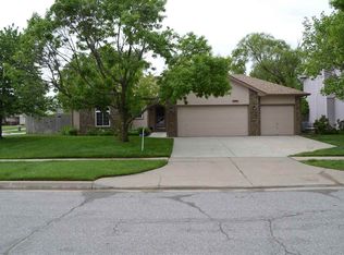 3915 N Rushwood St, Wichita, KS 67226