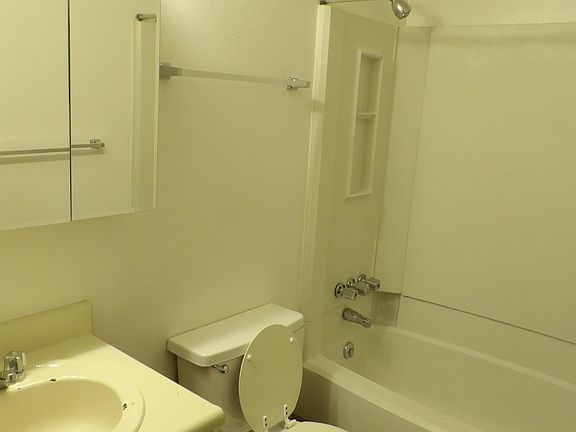 5th image of 4501 Boardwalk Dr #16026533