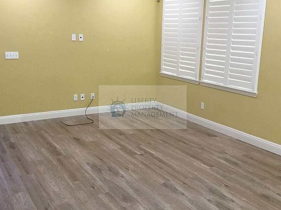 4th image of 5531 Antique Rose Way