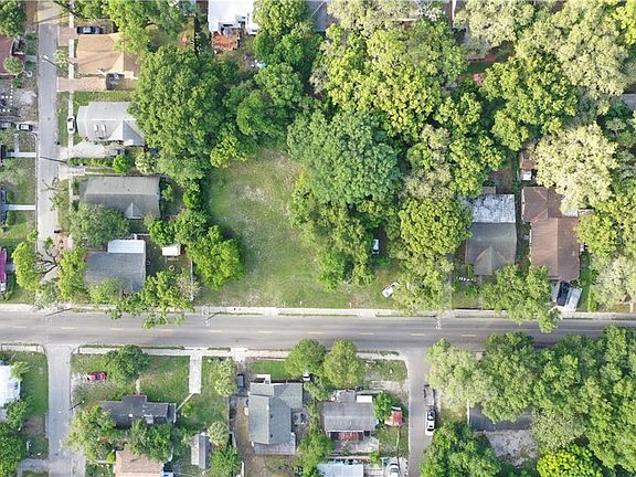 5th image of 915 E Osborne Ave