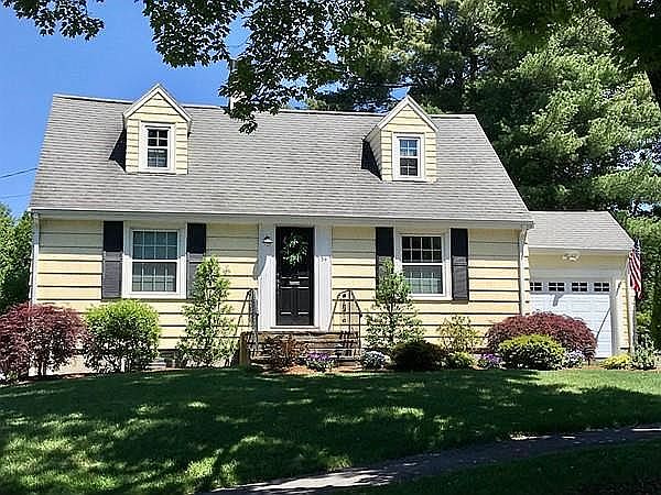 1st image of 34 Cedarwood Ave