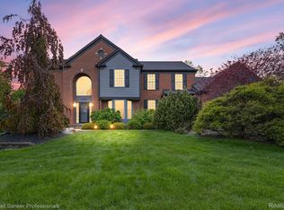 11491 Maple Ridge Dr, Plymouth, MI 48170