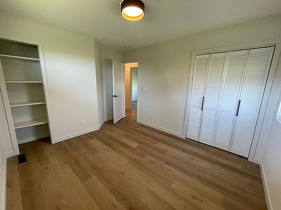5th image of 102 Prairie View Dr