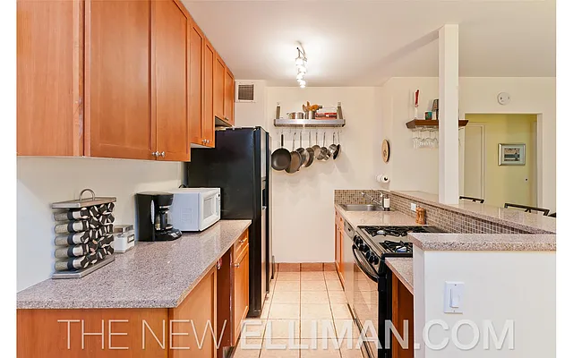 Sold by Douglas Elliman | media 8