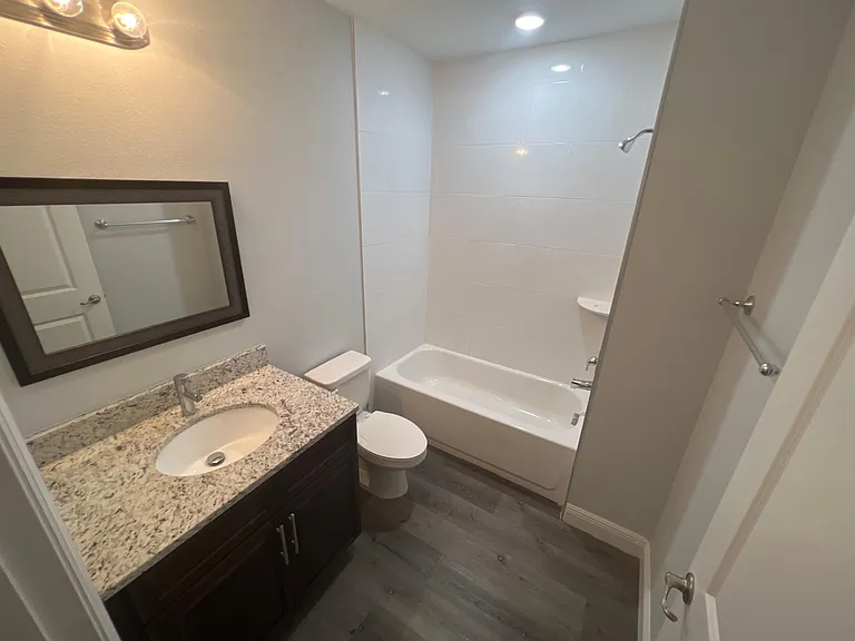 2261 Florida Dr #A — Photo 10