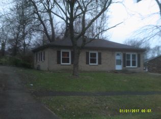8012 Afterglow Dr, Louisville, KY 40214
