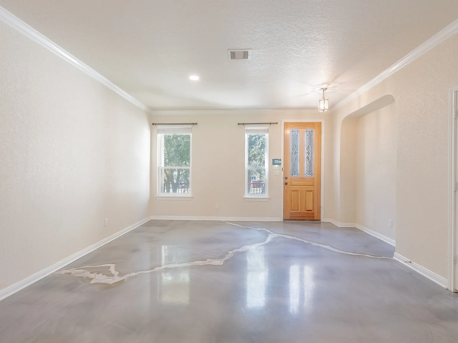 4 bed, 3518 sqft, $2,600 — Photo 4