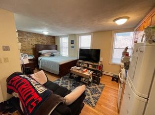 17 Greenough Ln #3F, Boston, MA 02113