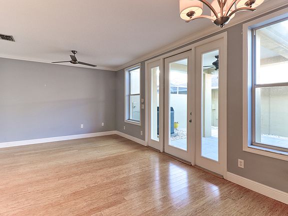 4th image of 10018 Tate Ln