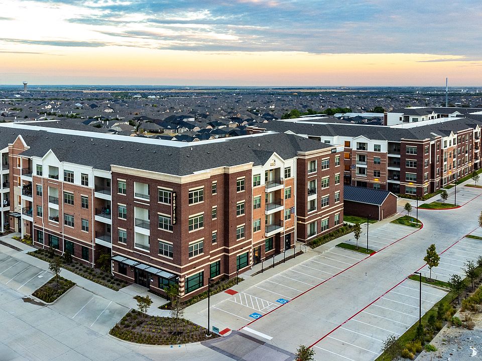 Building Photo 1