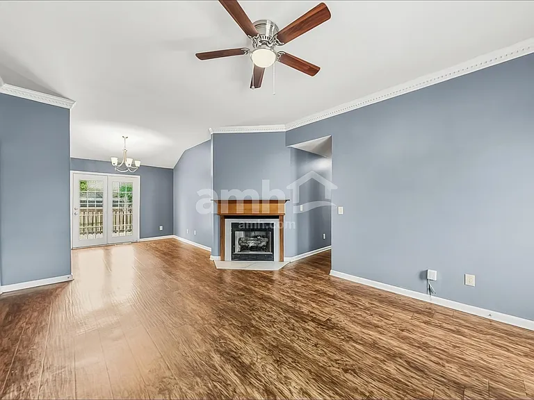 104 Cascade Ln — Photo 7