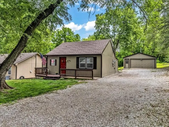 5715 Parkview Ave, Kansas City, KS 66104