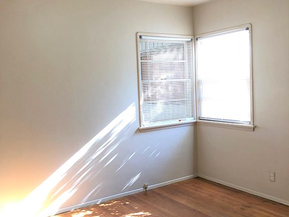 5th image of 9160 Woolley St