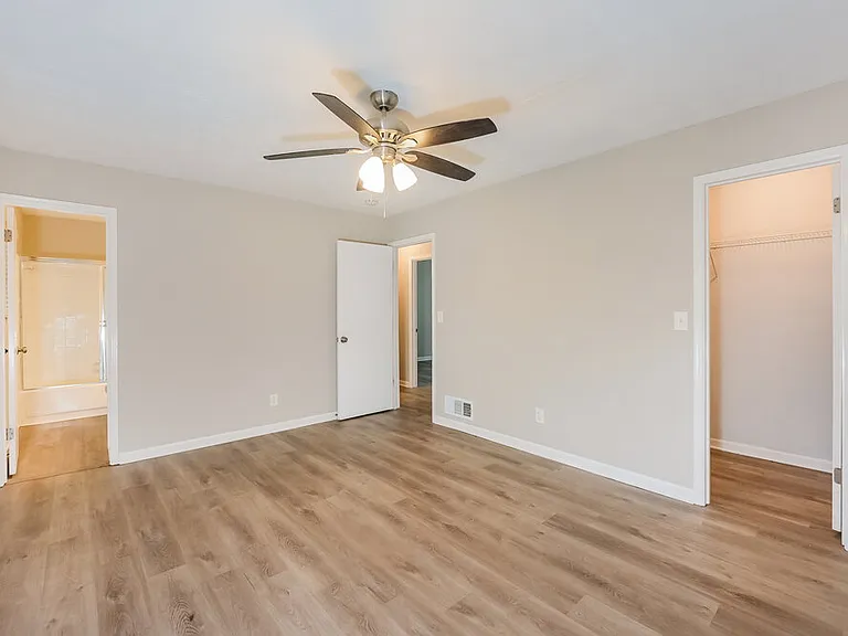 3824 Princess Ct — Photo 11