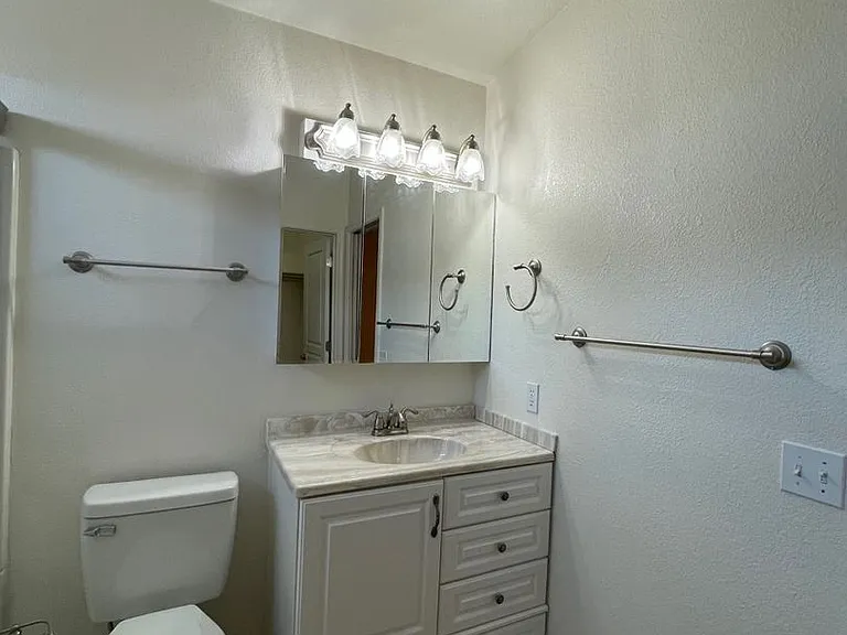 3610 Breakwater Dr — Photo 28