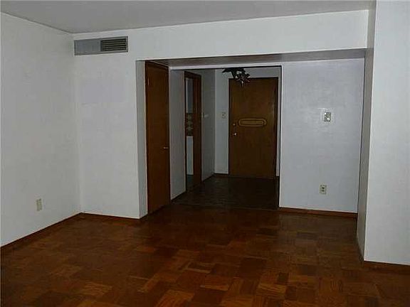 5th image of 225 Granada Ave