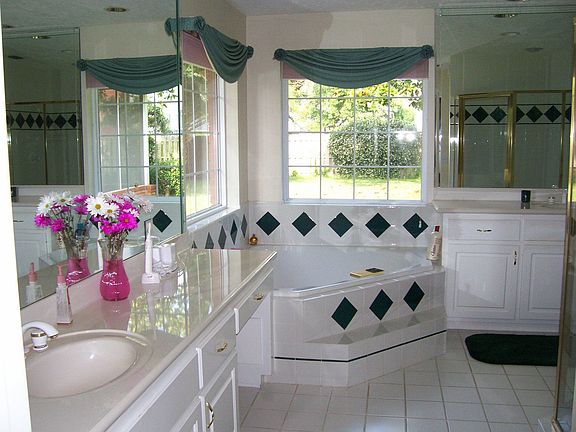 Spacious Master Bathroom