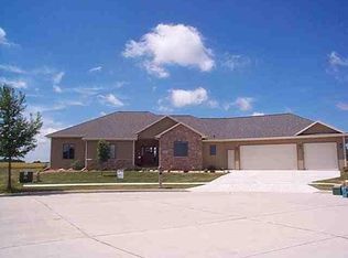 7425 Ridgeway Ct, Manitowoc, WI 54220