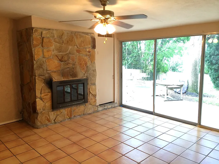 6714 Nina Rosa Dr — Photo 8