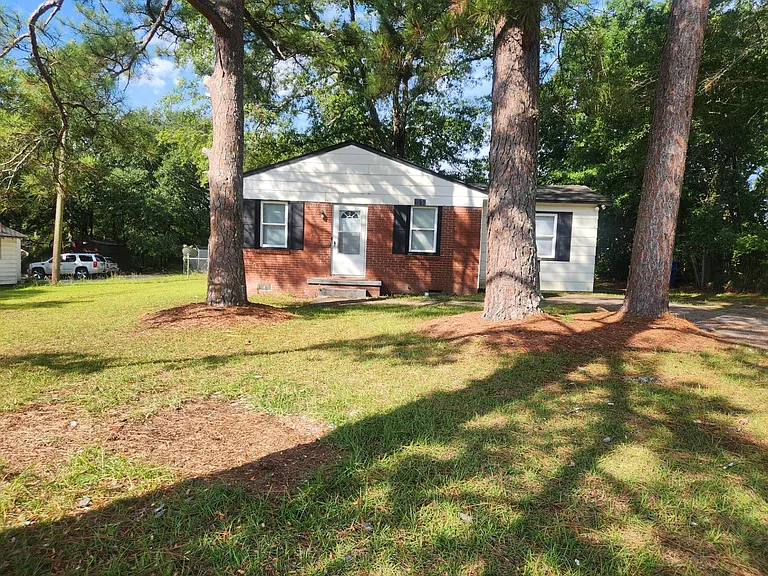 1510 Colleton St — Photo 1
