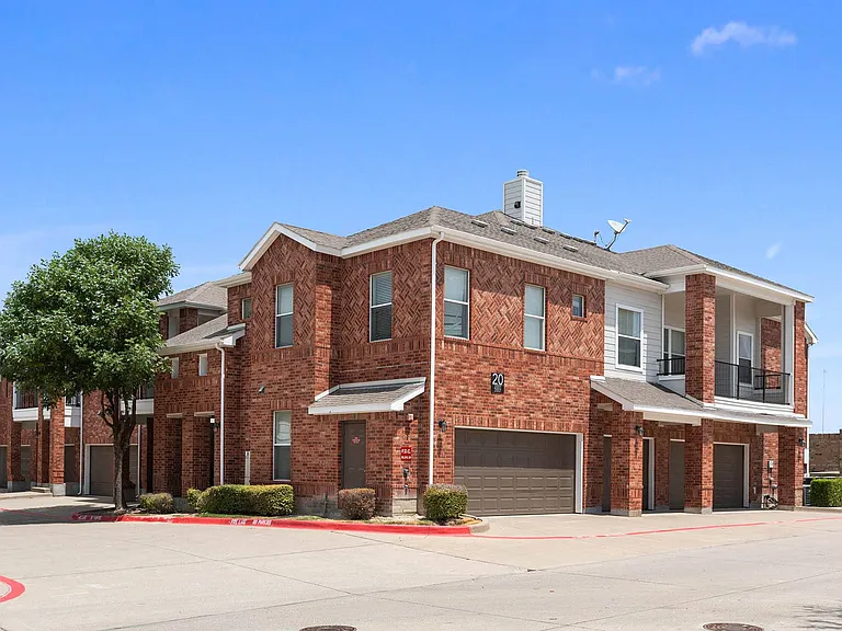 Orion McKinney Apartments — Photo 11