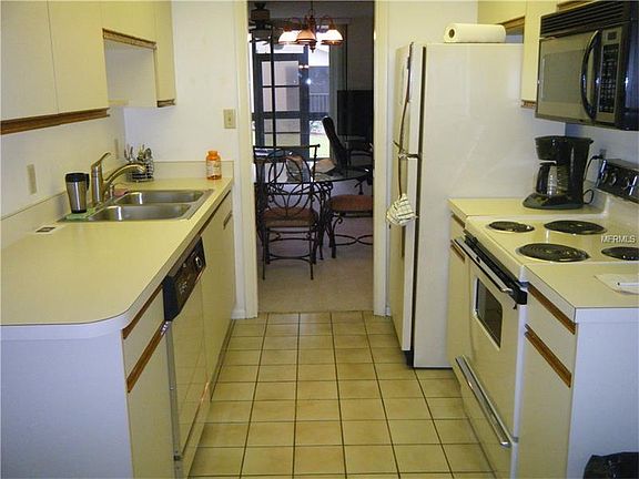 4th image of 1316 Pasadena Ave S APT 105